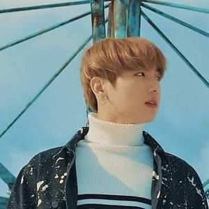 Meet your Posher, Chloe